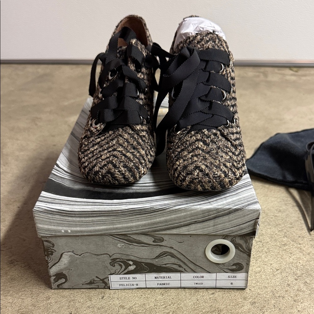 Brand new Jeffery Campbell Black and Brown Patterned Sneakers